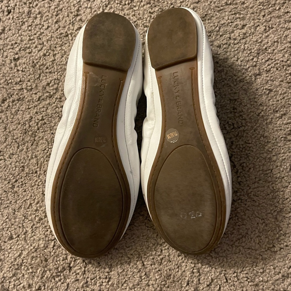Lucky Brand white flats